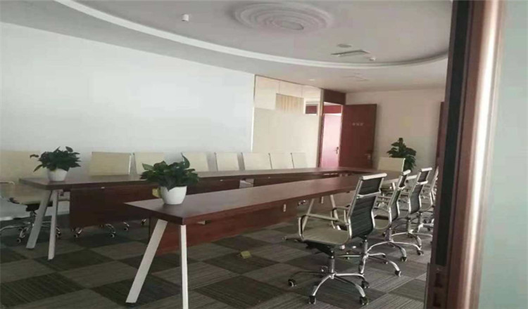  花旗集团大厦（一线江景，精装全配）高区精装修带家具
