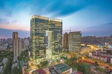 上海长宁区诞生2022年首幢税收“百亿”的商务楼