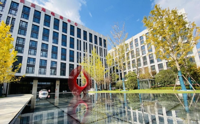 上海德必虹桥国际WE，定义高端商务新标准！