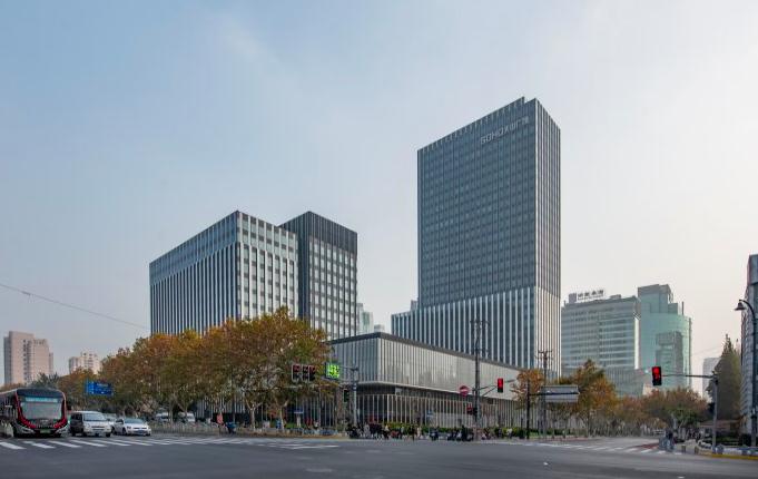 上海SOHO天山广场：集办公与商业于一体的现代化综合体