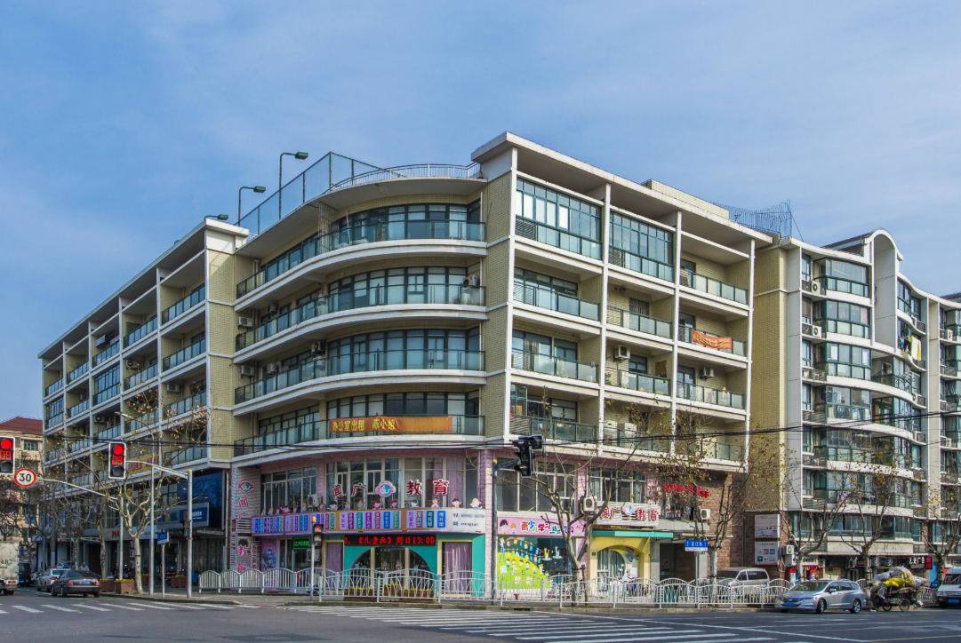 上海铭晖商务楼：地铁2号线旁，交通便利的商务新地标