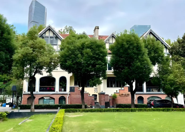 梧桐掩映中的历史瑰宝｜上海静安区核心老洋房出租中汇总（第一期）