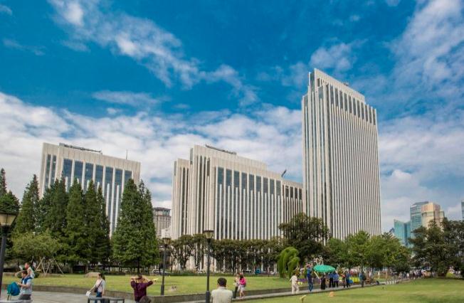 上海市黄浦区外滩SOHO招商中心招商租赁综合评估报告：企业选址决策深度分析