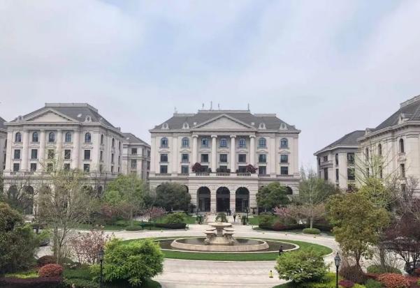 上海浦东新区星月金融湾招商中心招商租赁综合评估报告：企业选址决策深度分析